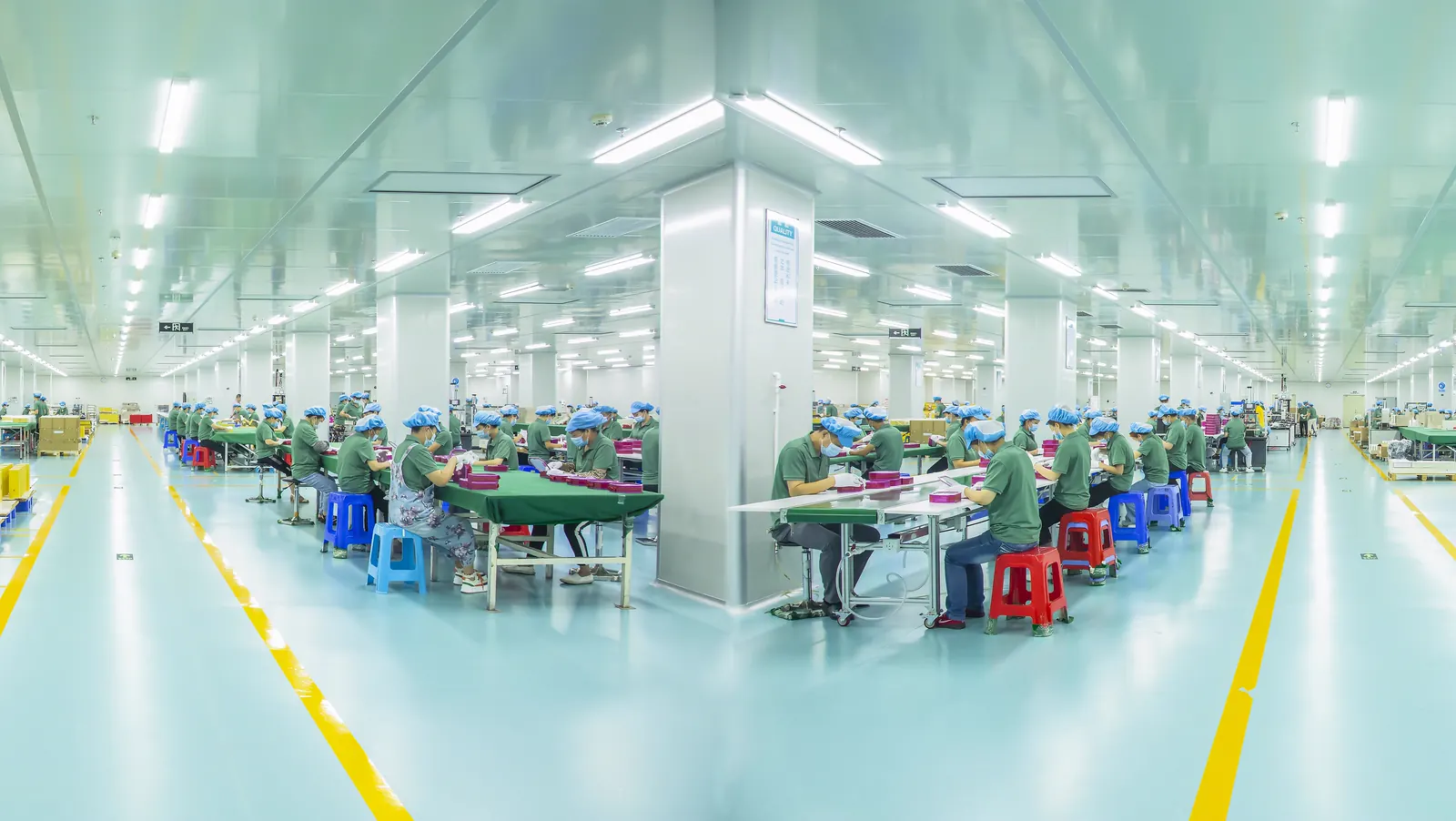 Manual packaging assembly environment